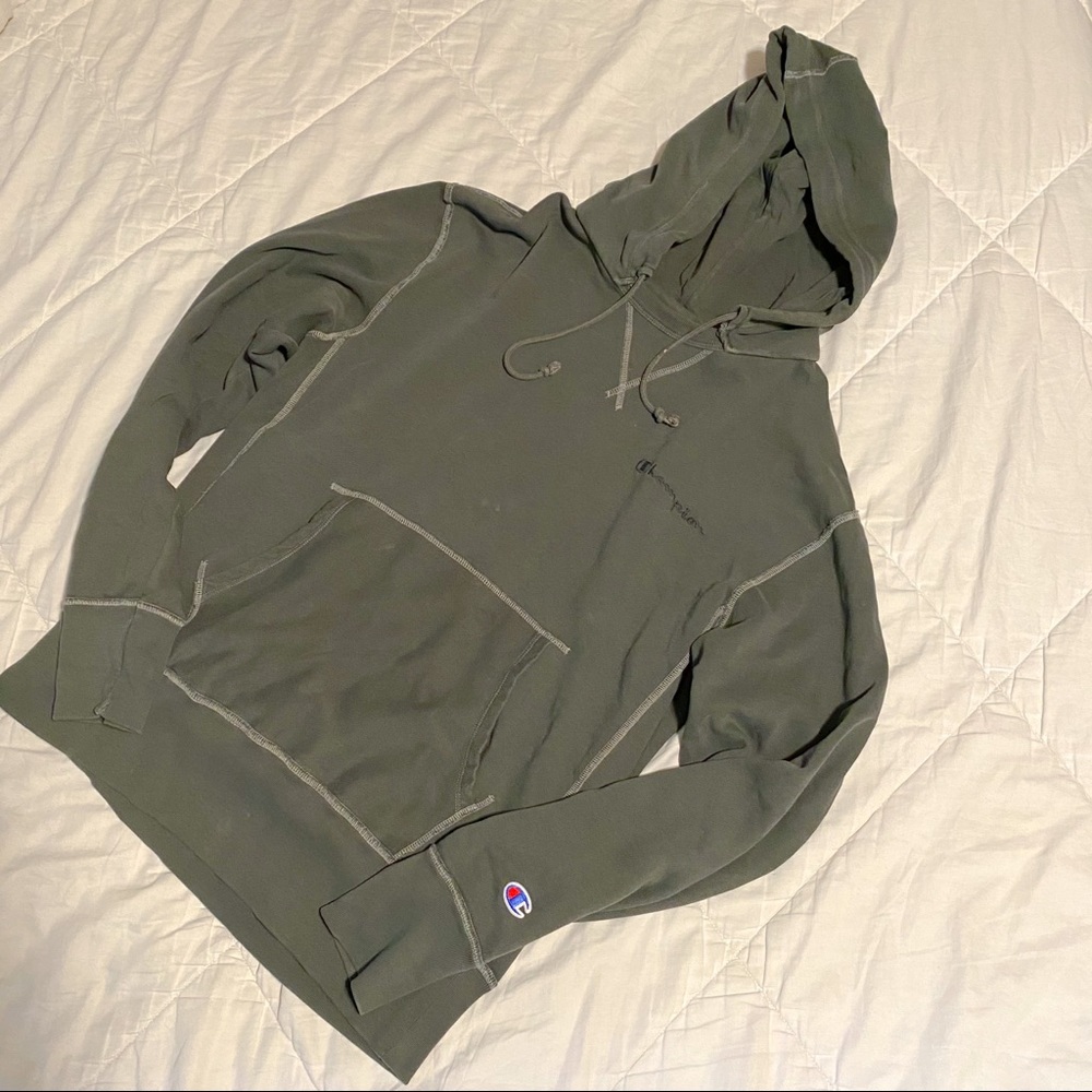 CHAMPION: Lightweight Hooded Sweatshirt